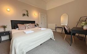 3 Sheets To The Wind, Boutique Holiday Apartment In Torquay